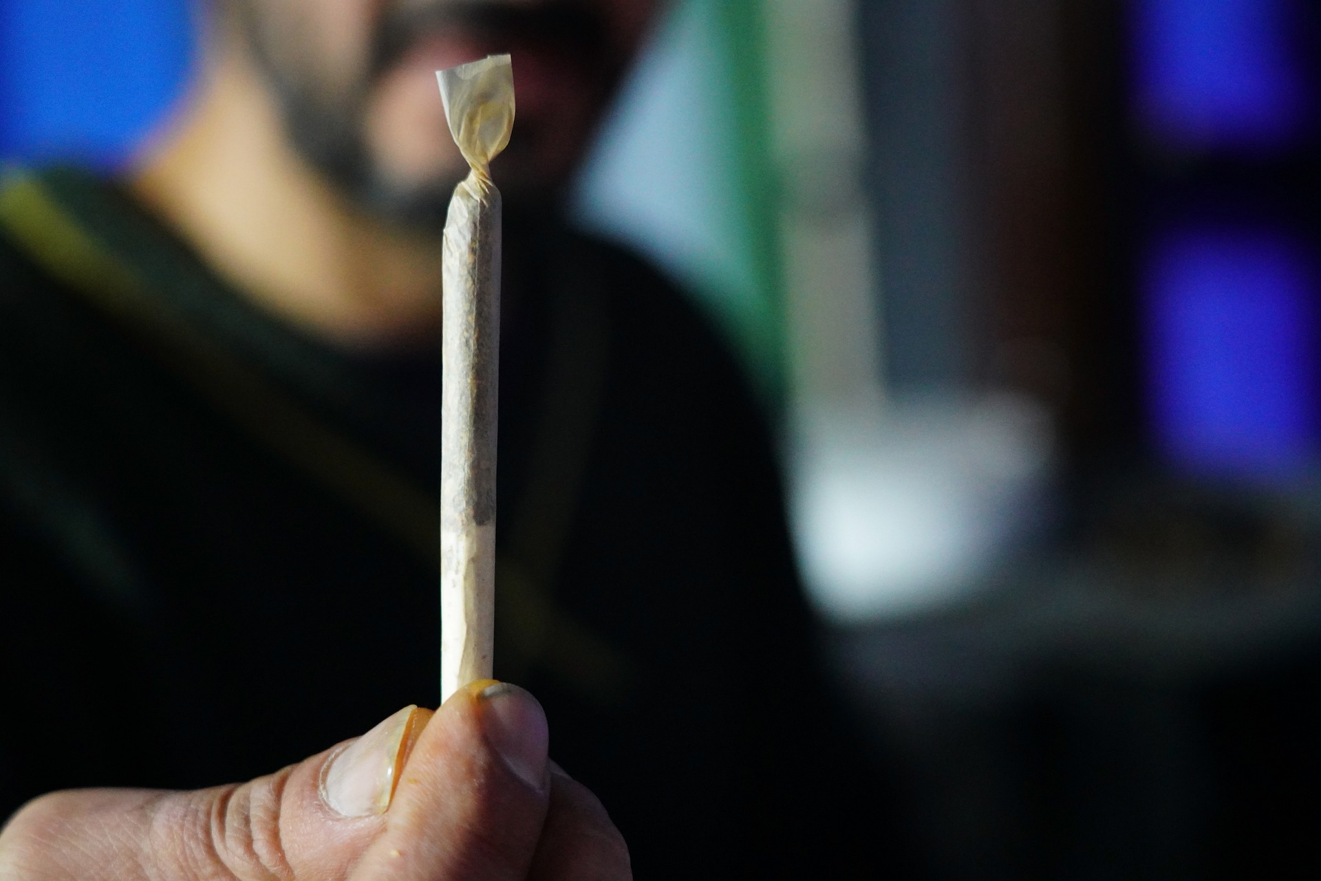 Konsum von Cannabis-Produkten: legal und sicher im Strassenverkehr ? Geltende Praxis muss überdacht werden: Cannabis im Strassenverkehr